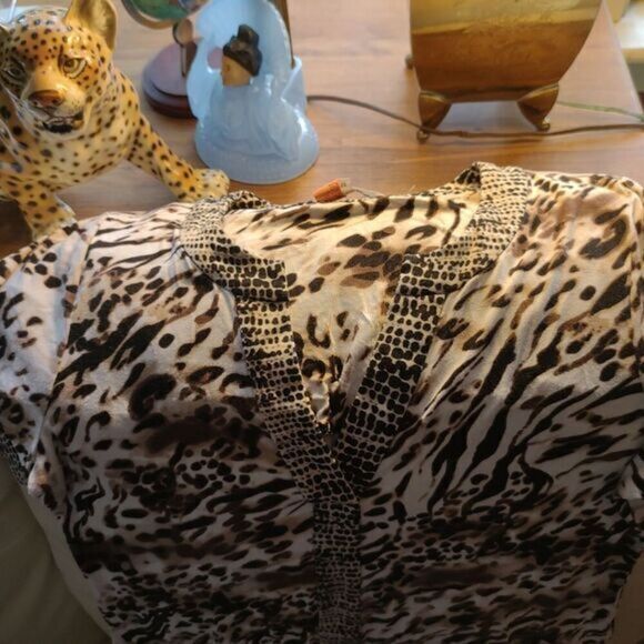 Super cute Calvin Klein rayon and Lycra dress. Sz. M - Picture 2 of 5